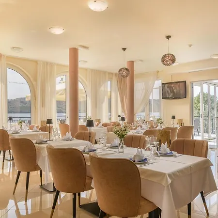 Hotel Mediterana Seget Vranjica