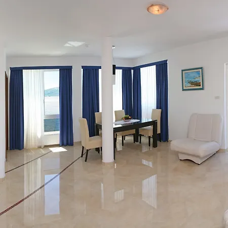 Mediterana Seget Vranjica