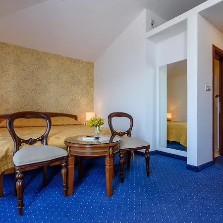 Mediterana Szálloda Seget Vranjica