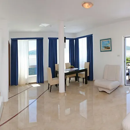 Mediterana Szálloda Seget Vranjica