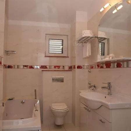 Mediterana Hotel Seget Vranjica