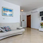 Mediterana 4* Seget Vranjica