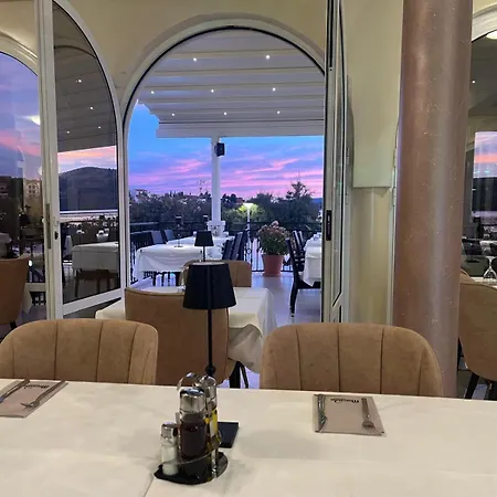 Mediterana Hotel Seget Vranjica