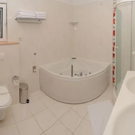 Hotel Mediterana 4*