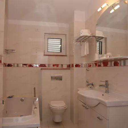 Mediterana 4* Seget Vranjica