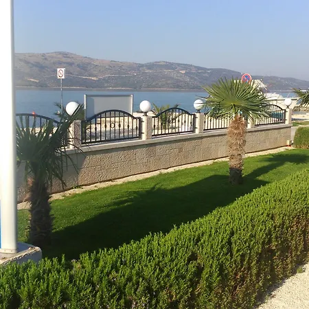 Mediterana 4* Seget Vranjica