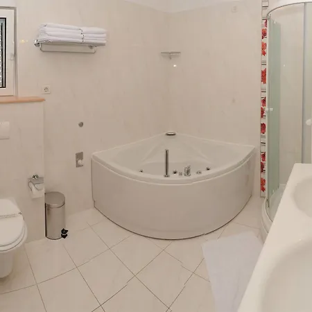 Hotel Mediterana Seget Vranjica