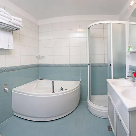 Mediterana Hotel Seget Vranjica