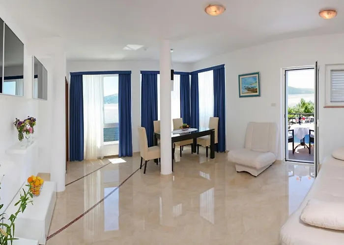 Mediterana Hotel Seget Vranjica